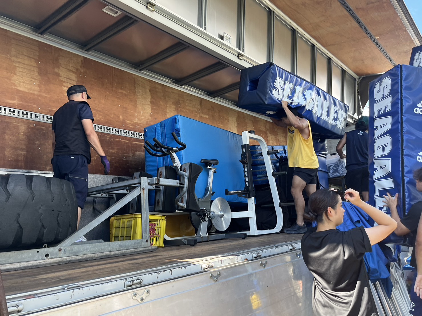 配送事例｜大学ラグビー部合宿用品配送